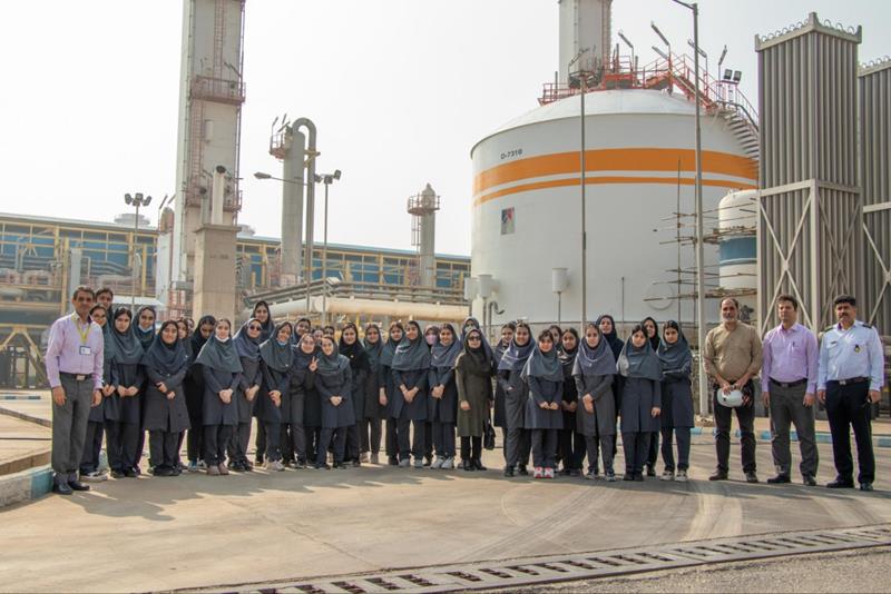 بازدید تیزهوشان ماهشهری از شرکت فجر انرژی خلیج‌ فارس